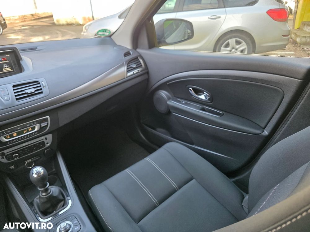 Renault Megane ENERGY TCe 115 Start & Stop Paris Business - 14