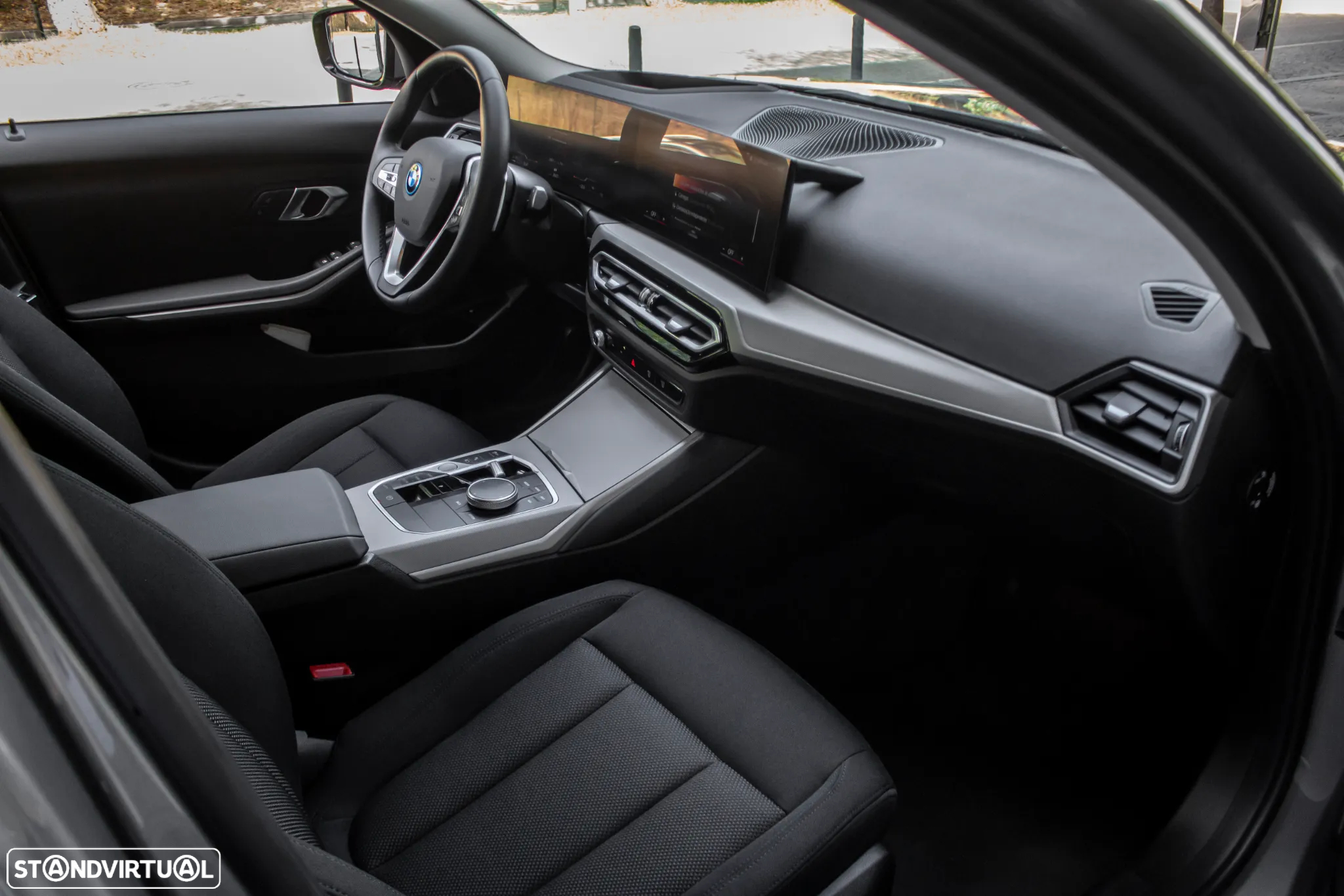 BMW 330 e xDrive Aut. Luxury Line - 28