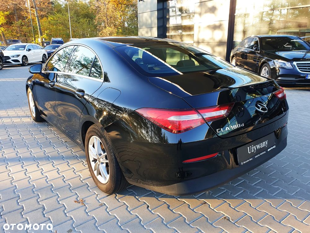 Mercedes-Benz CLA 180 d - 8