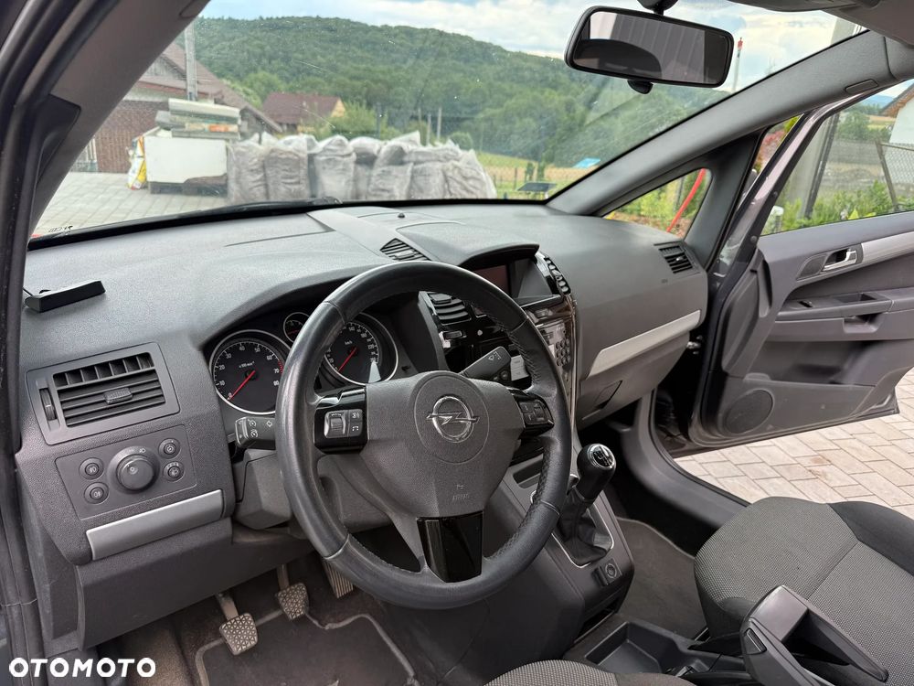 Opel Zafira 1.8 Enjoy - 16