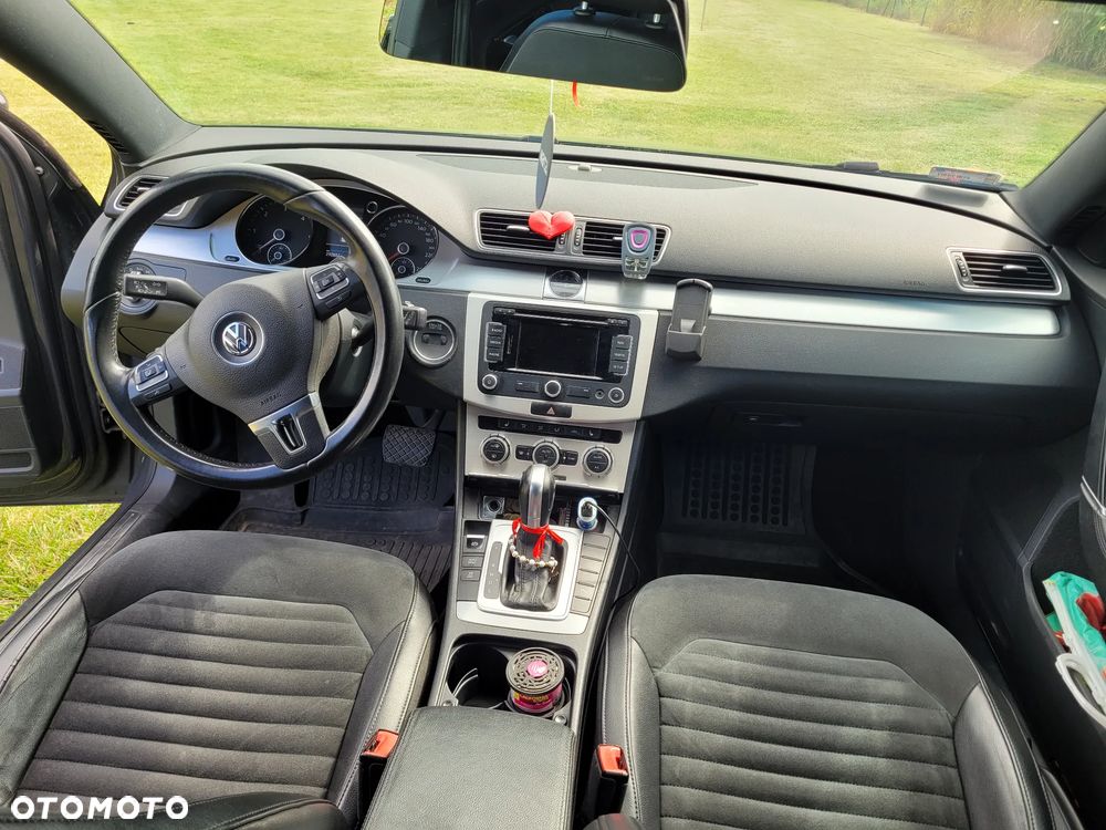 Volkswagen Passat 2.0 TDI Edition 40 DSG - 11