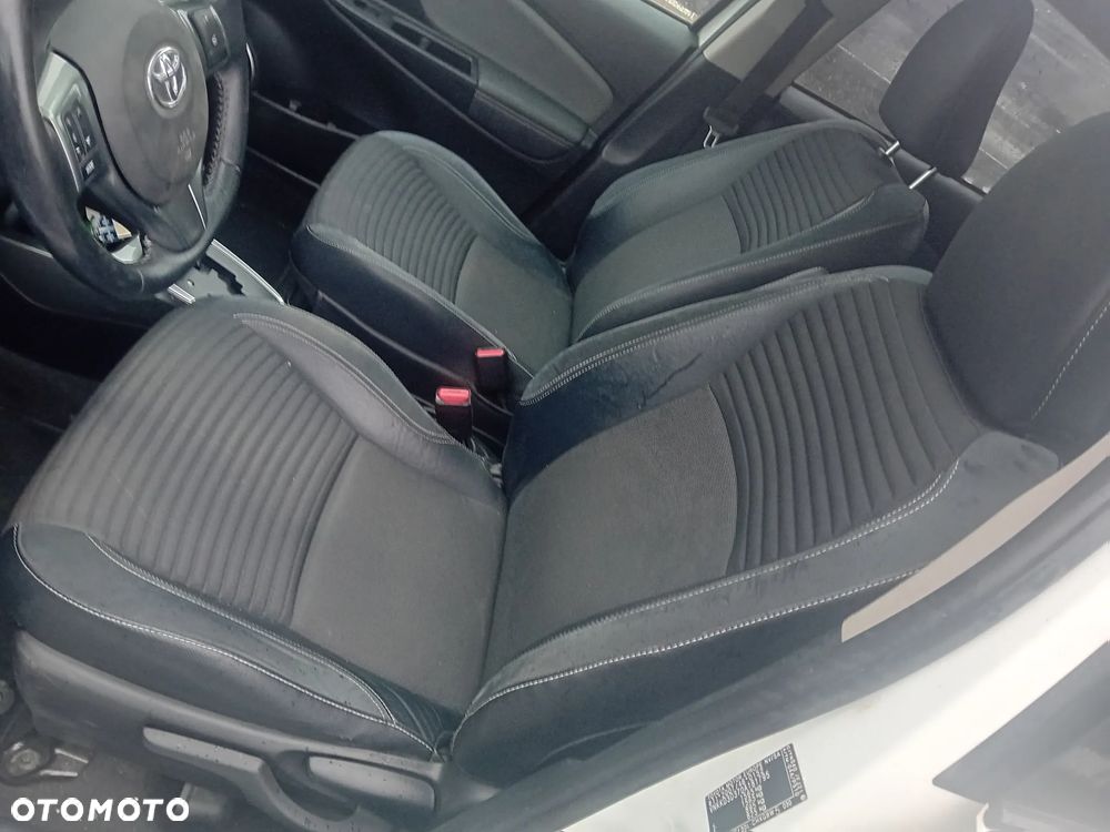 Toyota Yaris 1.5 VVT-i Comfort - 11