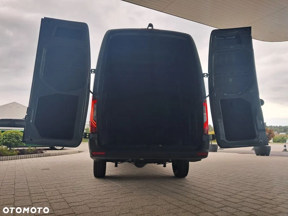 Mercedes-Benz Sprinter Furgon - 11