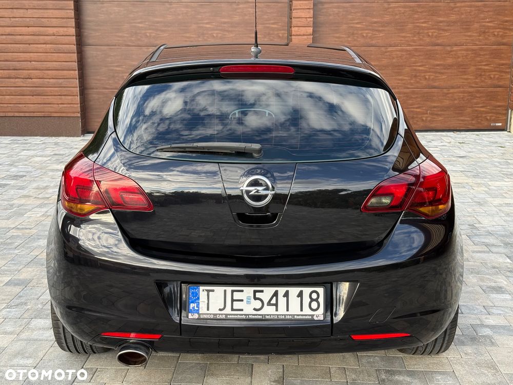 Opel Astra 1.4 T Cosmo - 4