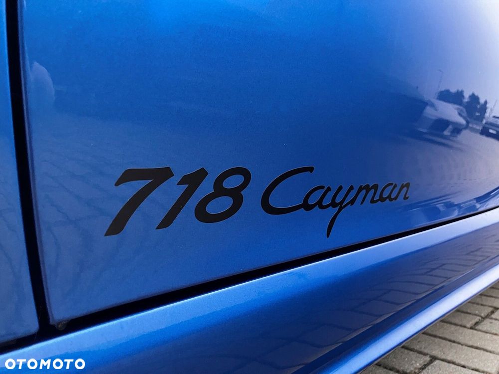 Porsche 718 Cayman - 40