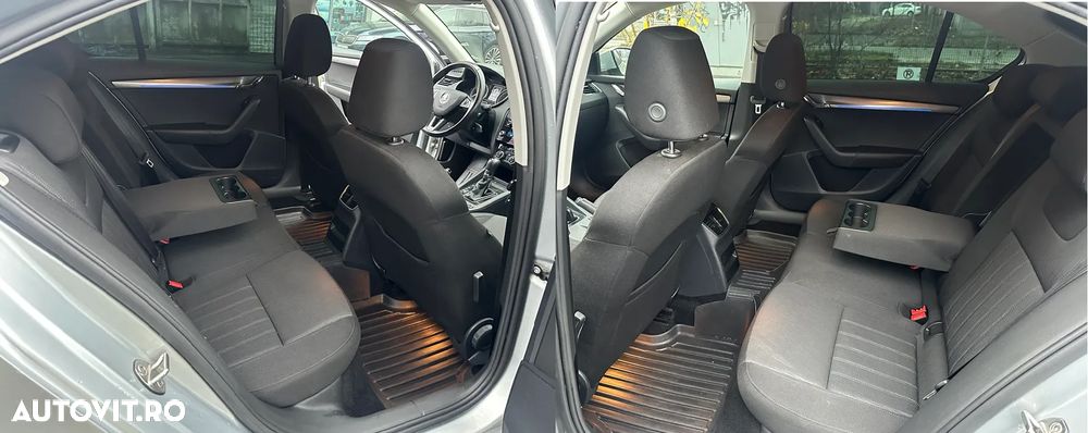 Skoda Octavia 2.0 TDI 4x4 DSG Style - 13