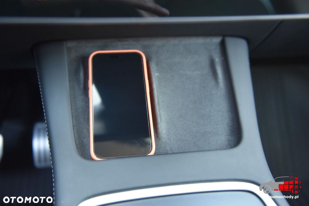 Tesla Model Y - 30