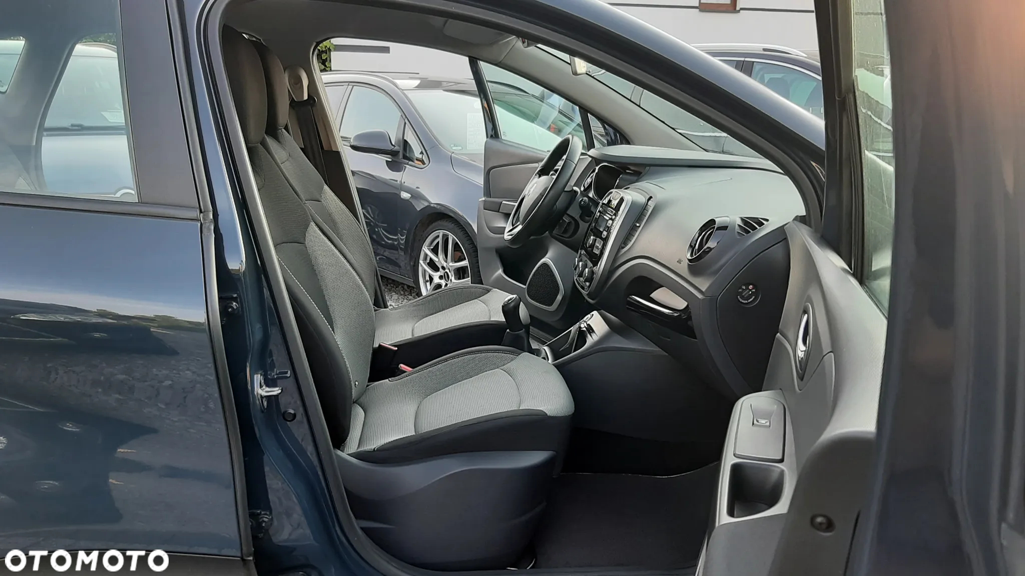 Renault Captur - 22