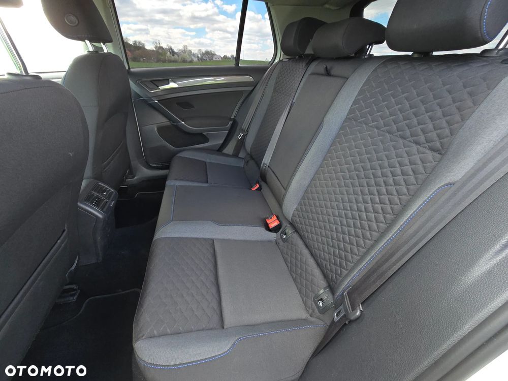 Volkswagen Golf 1.6 TDI SCR Join - 11