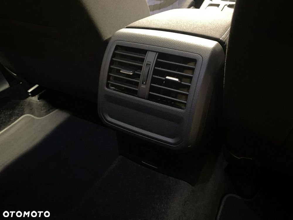 Volkswagen Passat Variant - 19