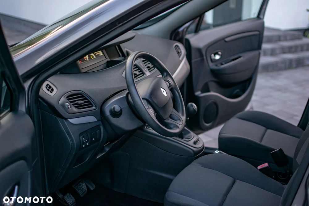 Renault Scenic - 29