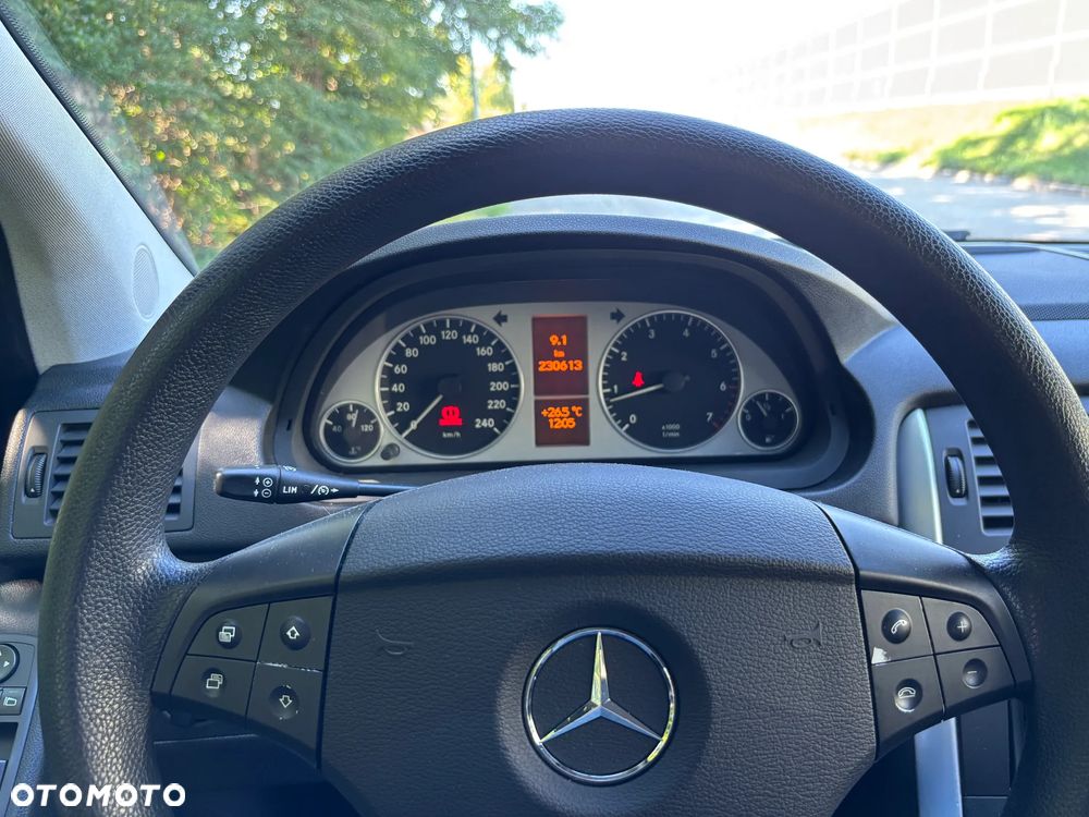 Mercedes-Benz Klasa B 150 Special Edition - 24