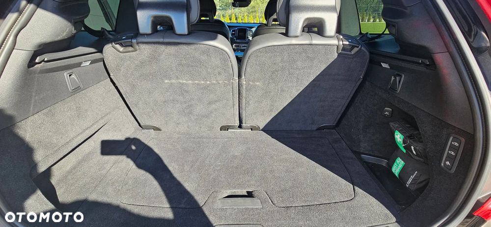 Volvo XC 90 B5 D AWD R-Design 7os - 15