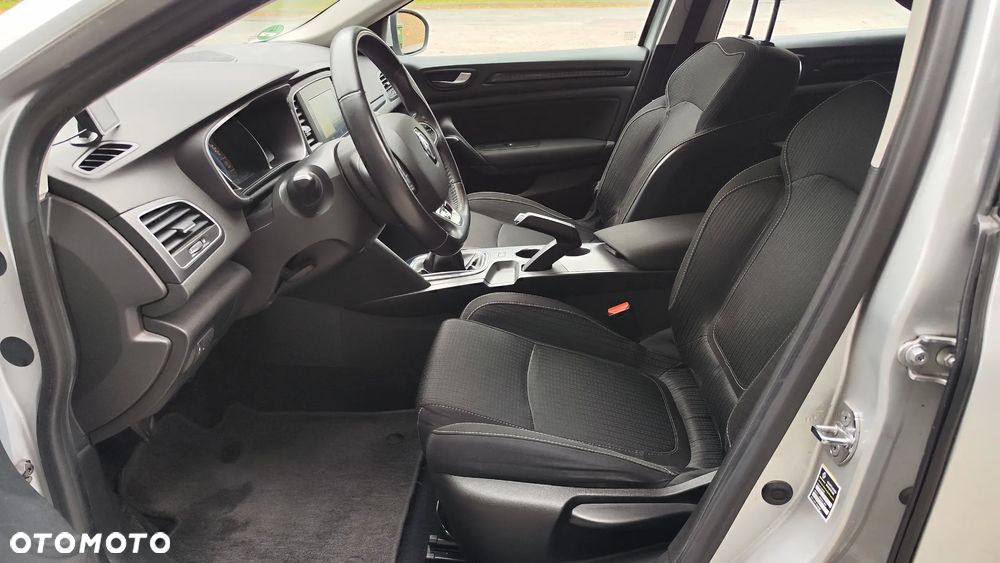 Renault Megane ENERGY TCe 100 EXPERIENCE - 21