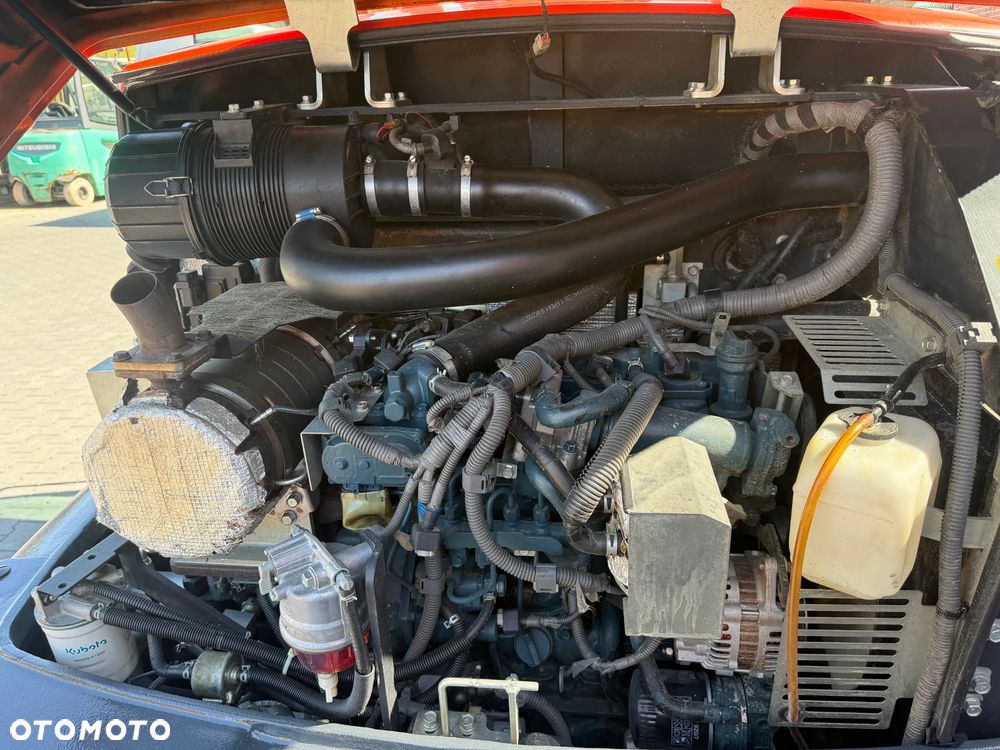 Kubota R070 - 30