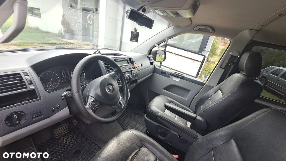 Volkswagen Transporter - 12