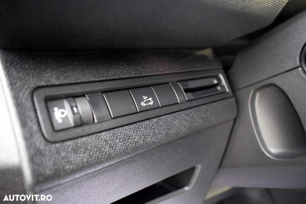 Peugeot 3008 PureTech 130 Stop & Start GPF EAT8 Allure - 15