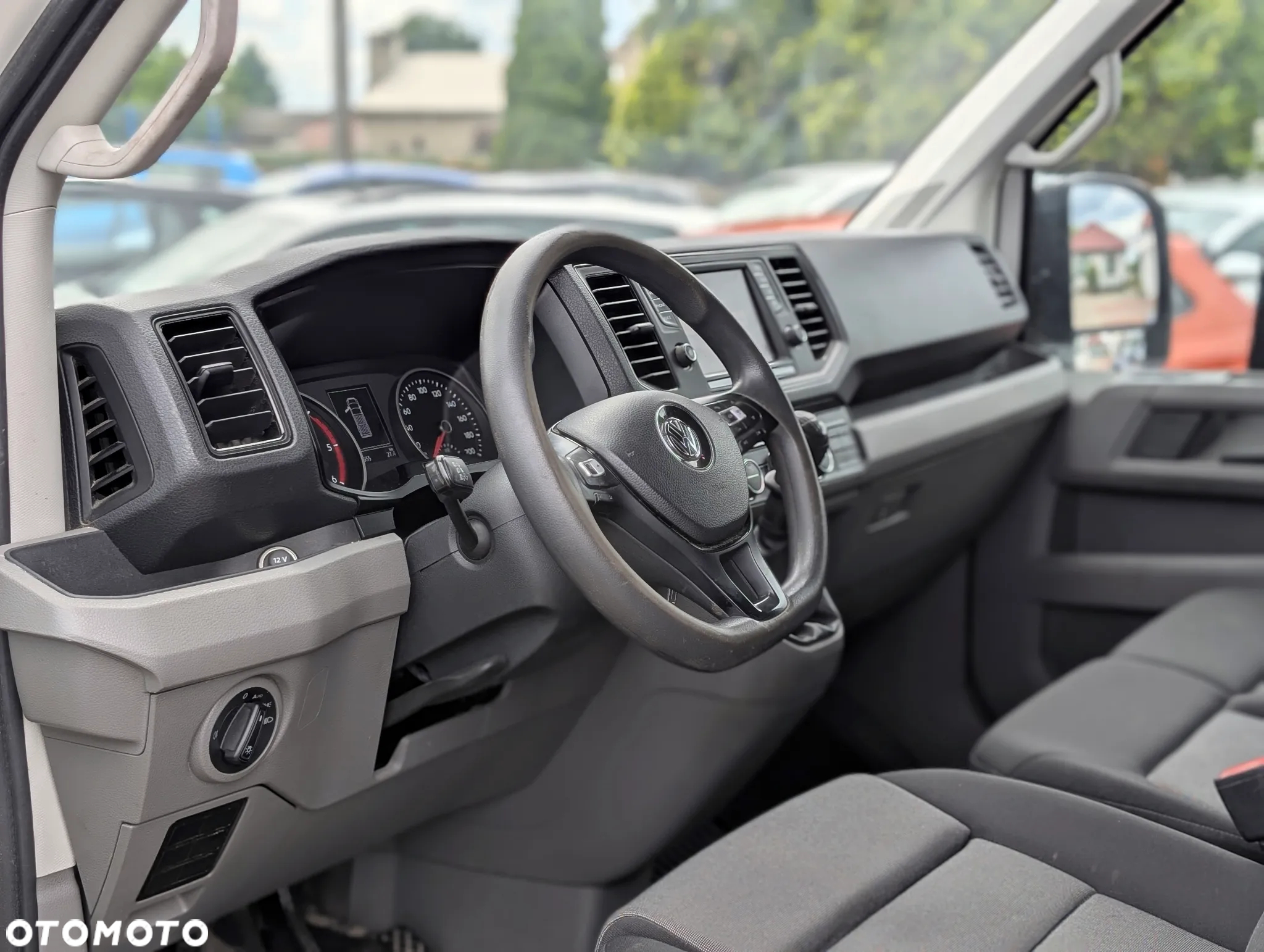 Volkswagen Crafter brygadówka 6 osób, ładowność 1177kg, Krajowy - 12