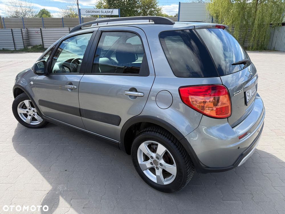 Suzuki SX4 1.6 Comfort Plus 4WD - 13
