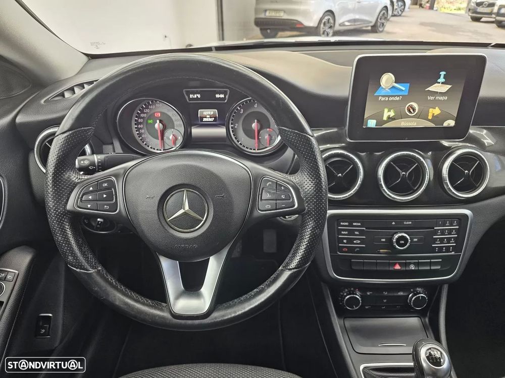 Mercedes-Benz CLA 180 d Urban - 22