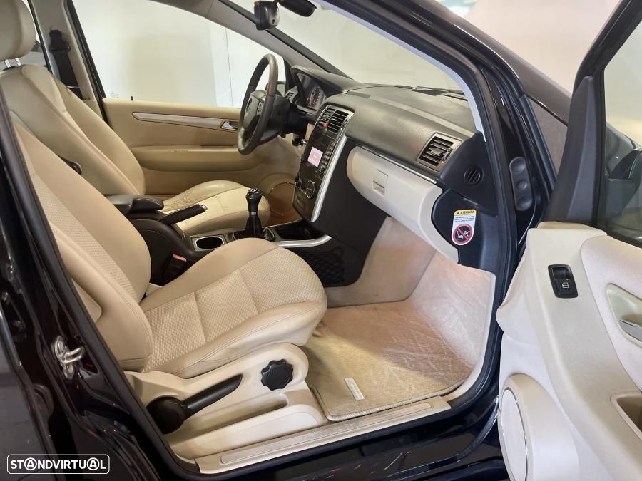 Mercedes-Benz B 180 CDi - 24