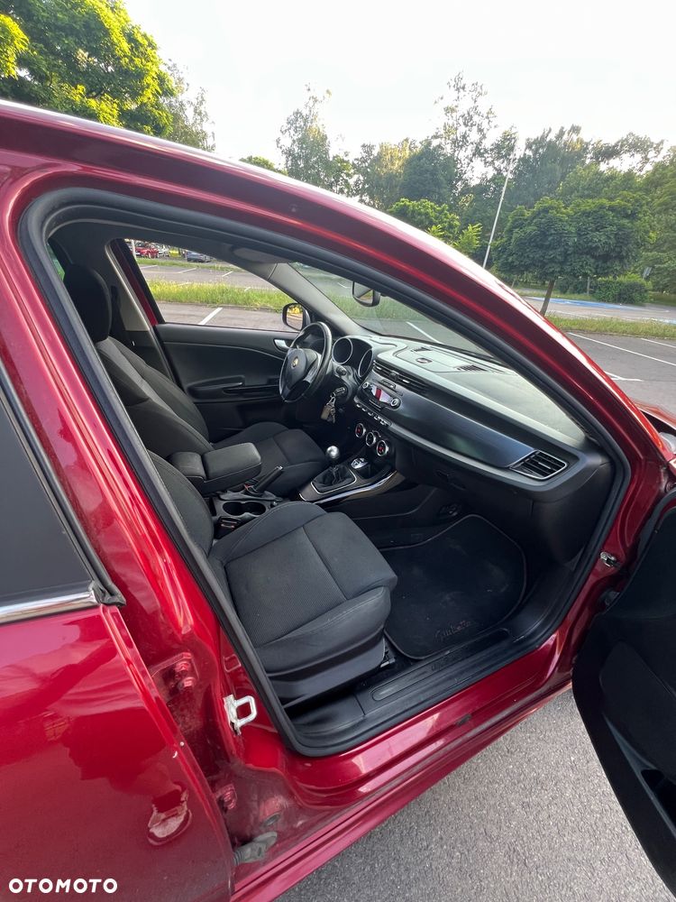 Alfa Romeo Giulietta 2.0 JTDM Distinctive - 12