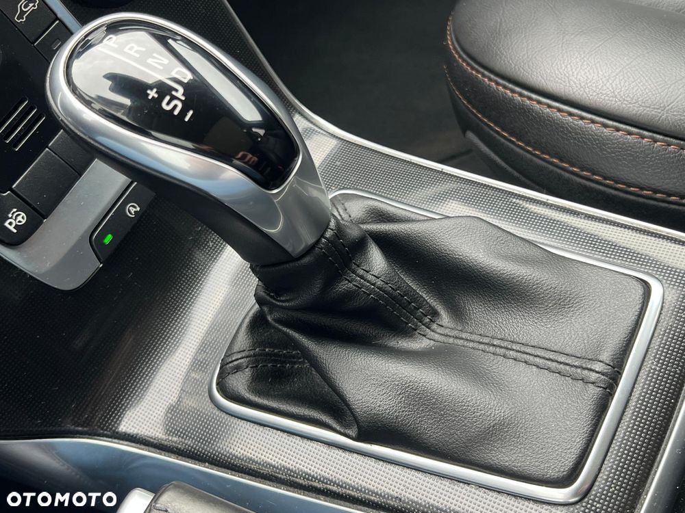 Volvo V40 Cross Country - 27