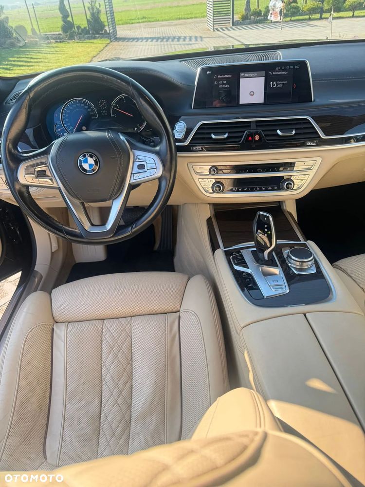 BMW Seria 7 730d xDrive - 7