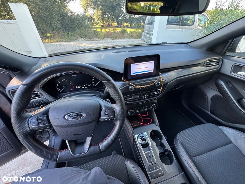 Ford Focus 1.5 EcoBoost ST-Line X - 10