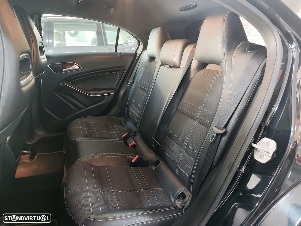 Mercedes-Benz A 180 CDI BE Urban - 13