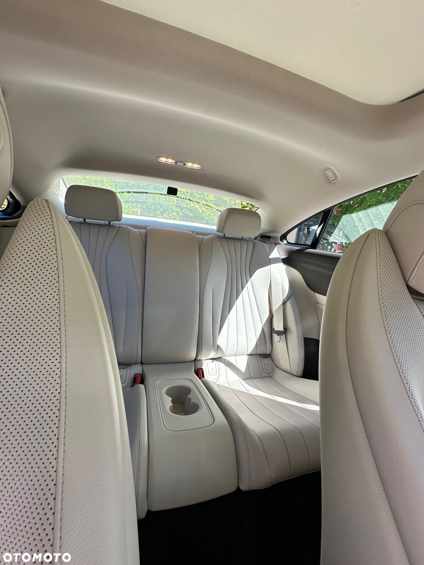 Mercedes-Benz Klasa E 400 4Matic Coupe 9G-TRONIC AMG Line - 13