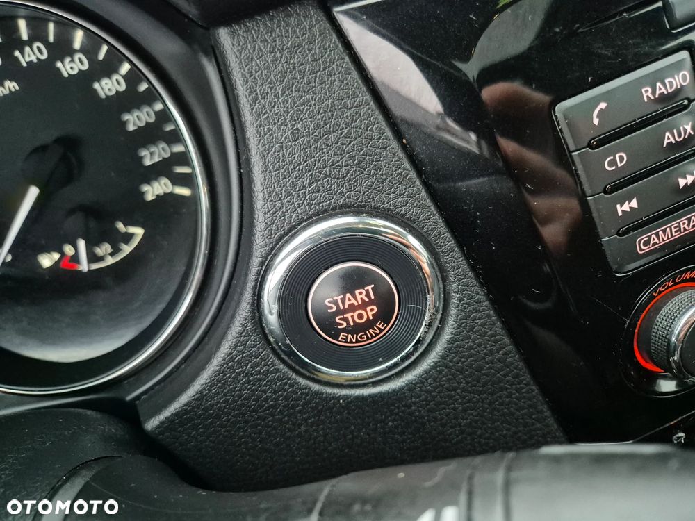 Nissan X-Trail 1.6 DIG-T Tekna 2WD 7os - 30
