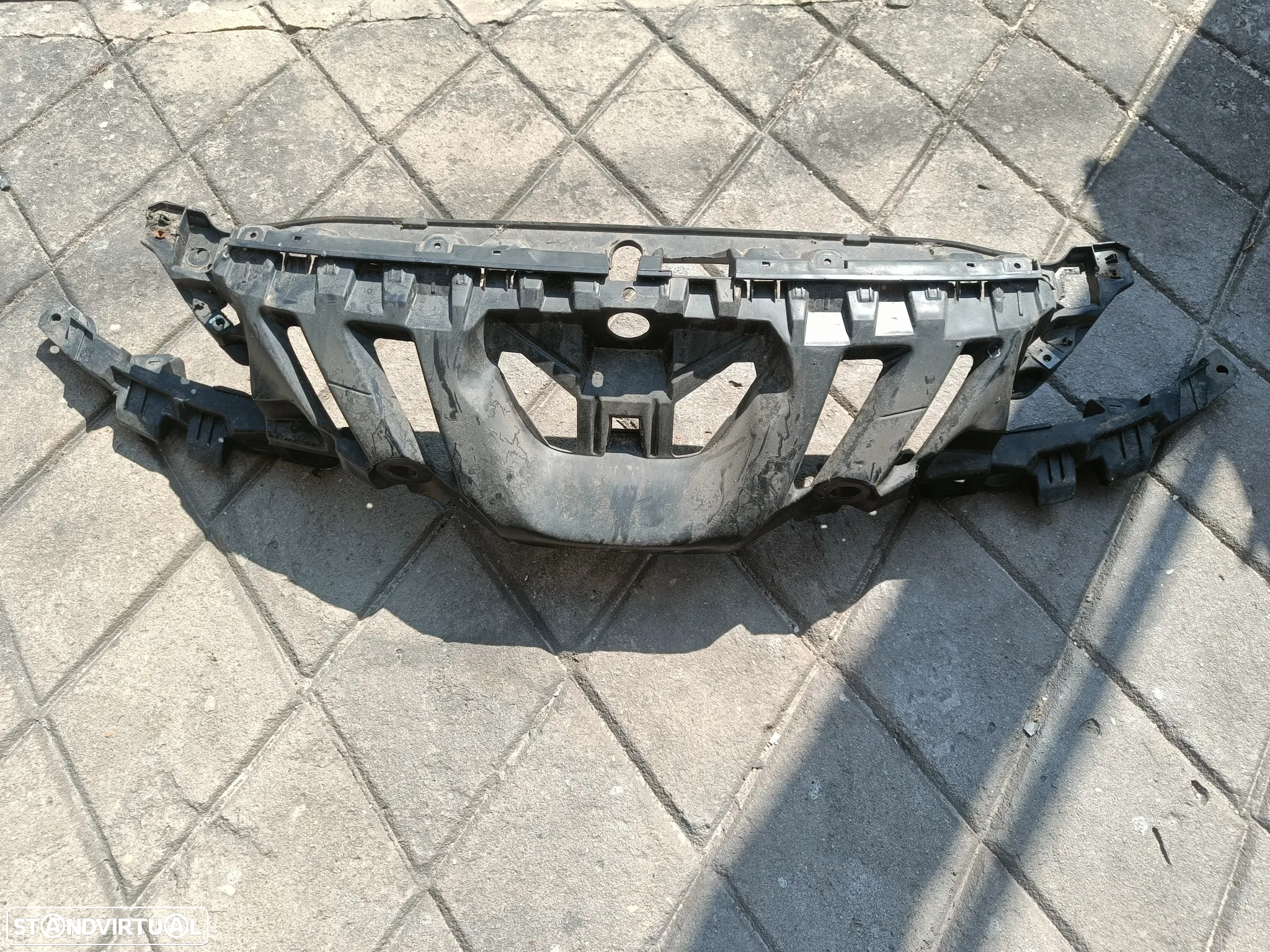 Frente plástico Peugeot 308 2008 - 3