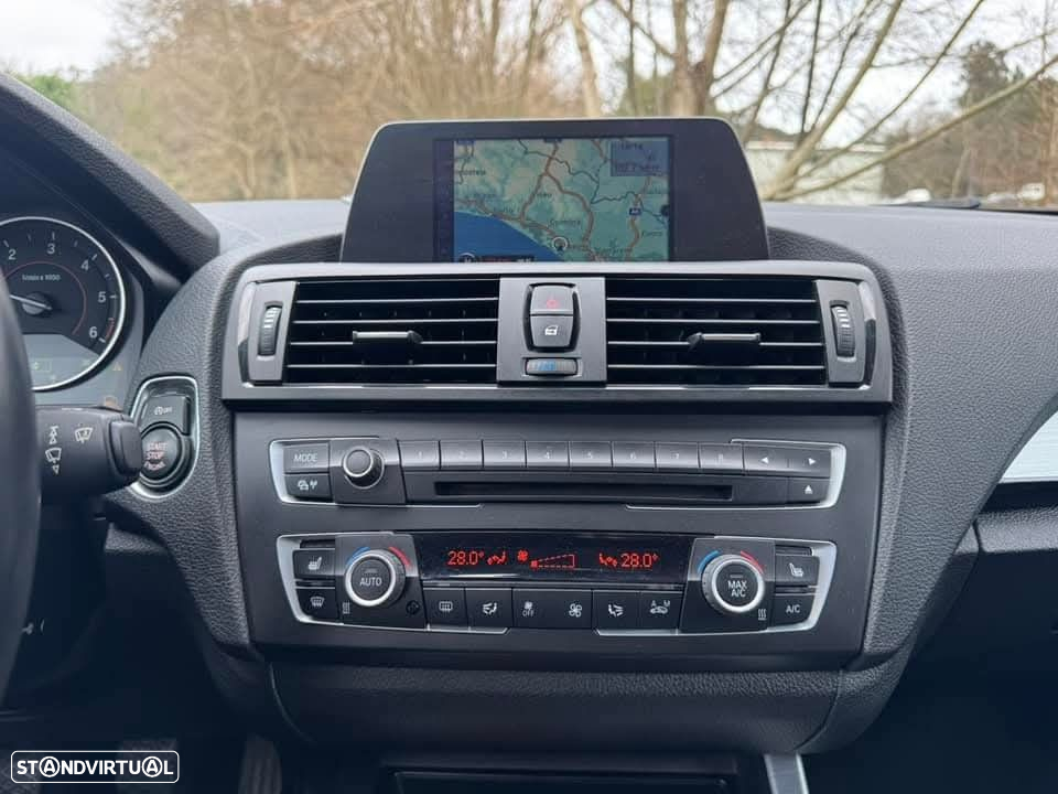 BMW 118 d Pack M - 16