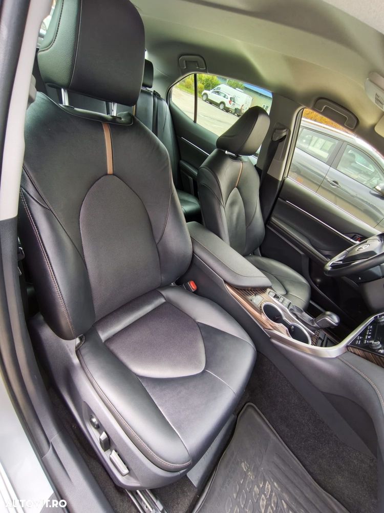 Toyota Camry Business Edition - 9