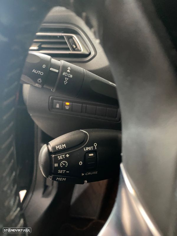 Peugeot 308 SW - 9