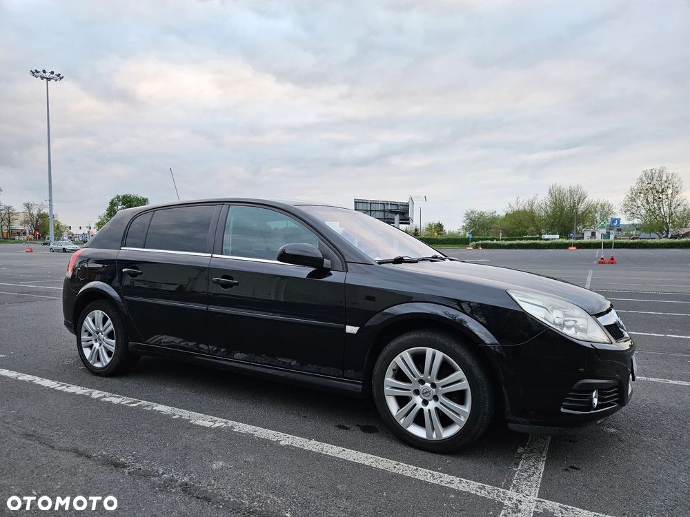 Opel Signum 2.2 - 3