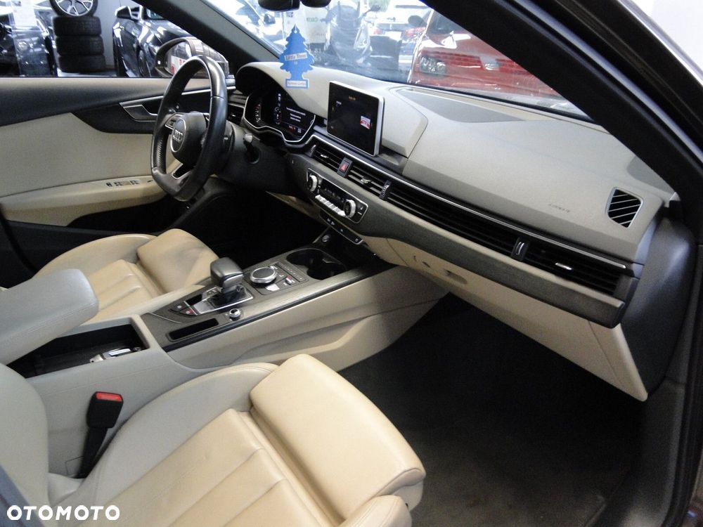 Audi A4 Limousine - 13