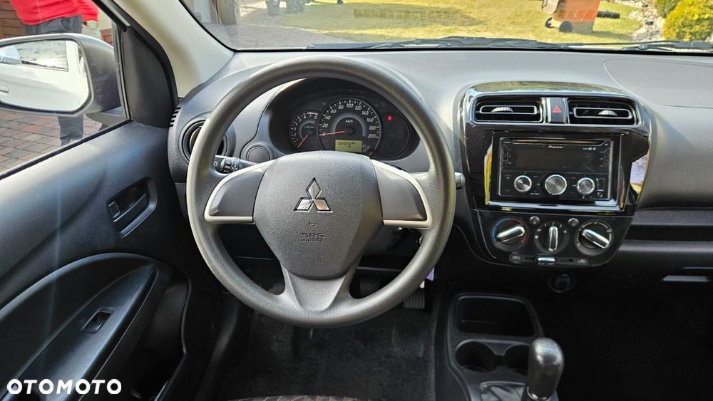 Mitsubishi Space Star - 13