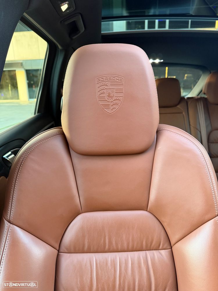 Porsche Cayenne S Hybrid Tiptronic S - 24