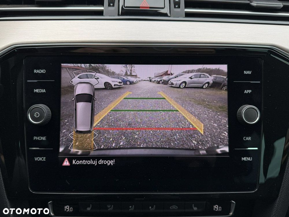 Volkswagen Passat 2.0 TSI Elegance DSG - 27