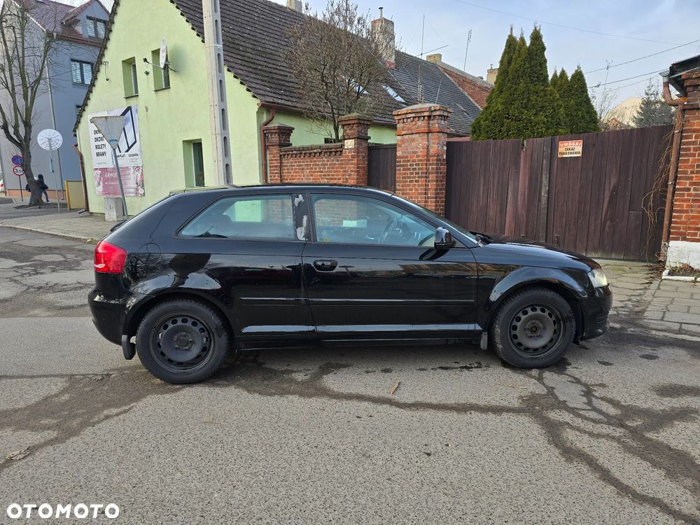 Audi A3 3-drzwiowe 1.6 Ambiente - 4