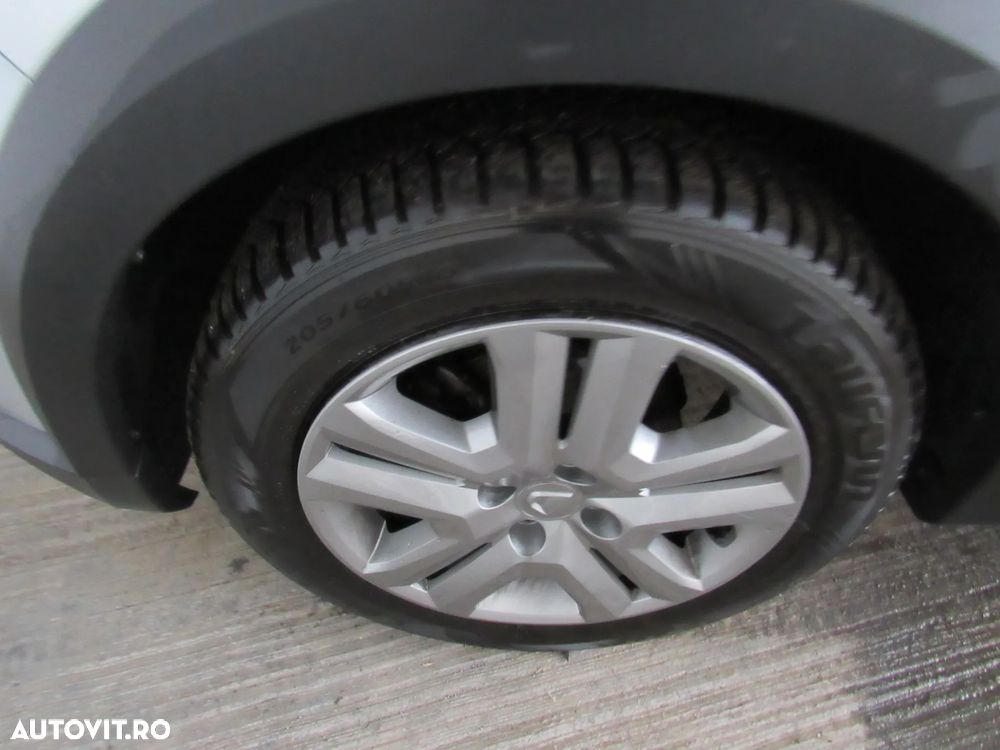 Dacia Sandero Stepway TCe 90 MT6 Comfort - 5