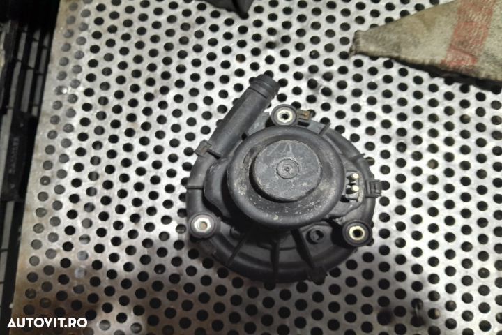 POMPA AER 955 605 601 00 955 605 601 00 Mercedes-Benz C-Class W203/S2 - 2