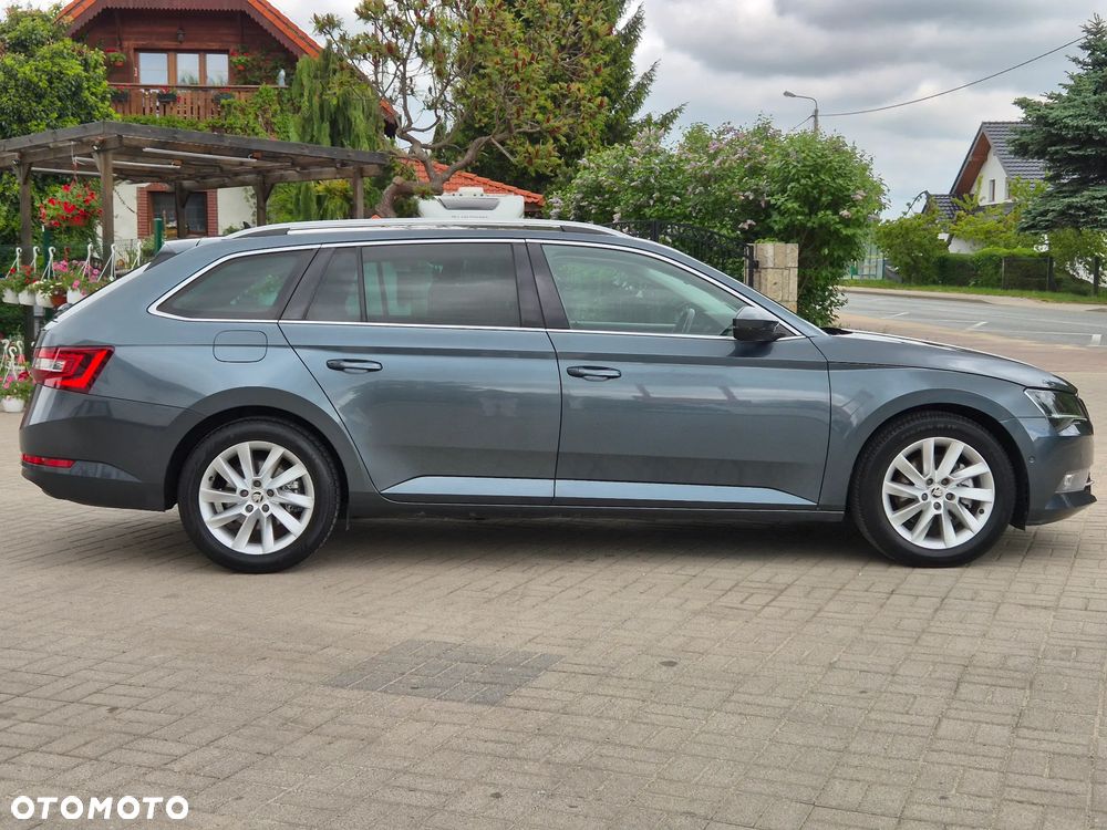 Skoda Superb 2.0 TDI Ambition - 12