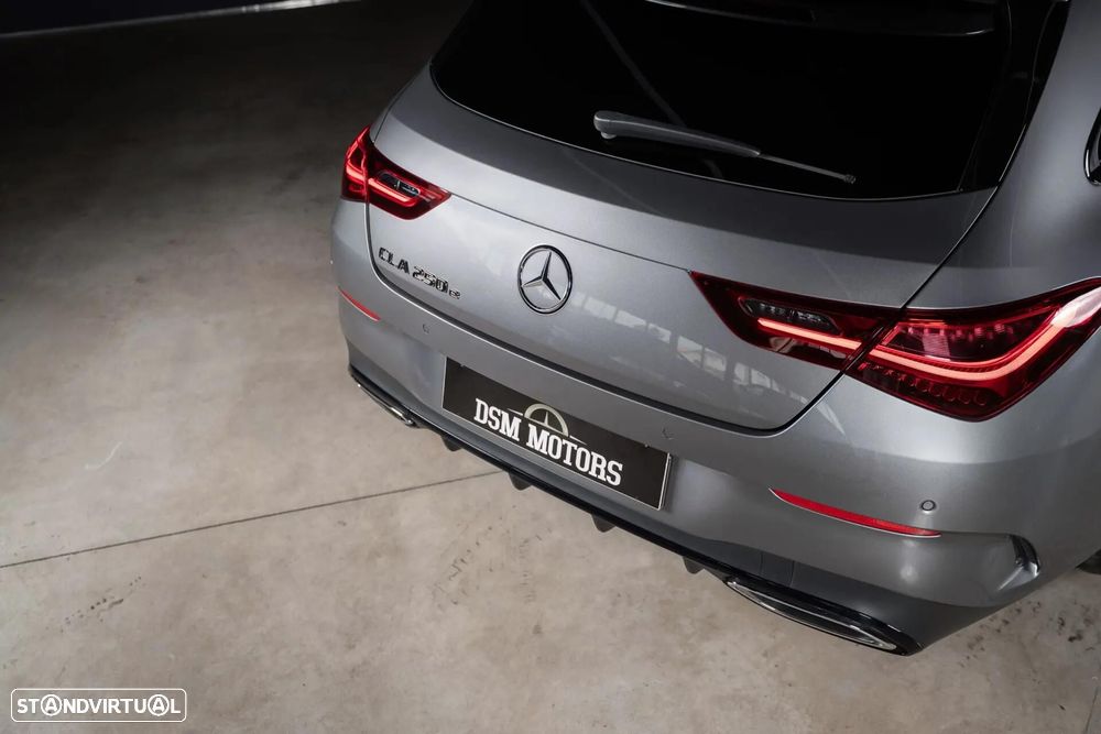 Mercedes-Benz CLA 250 e Shooting Brake AMG Line - 10