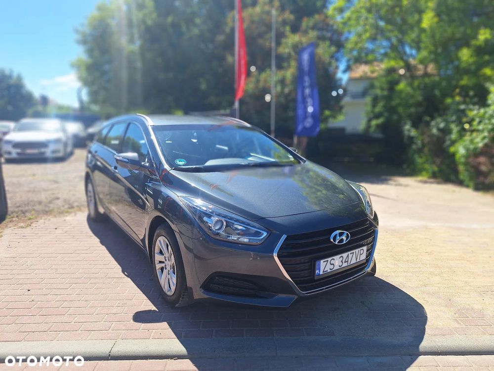 Hyundai i40 Kombi blue 1.6 Trend - 6