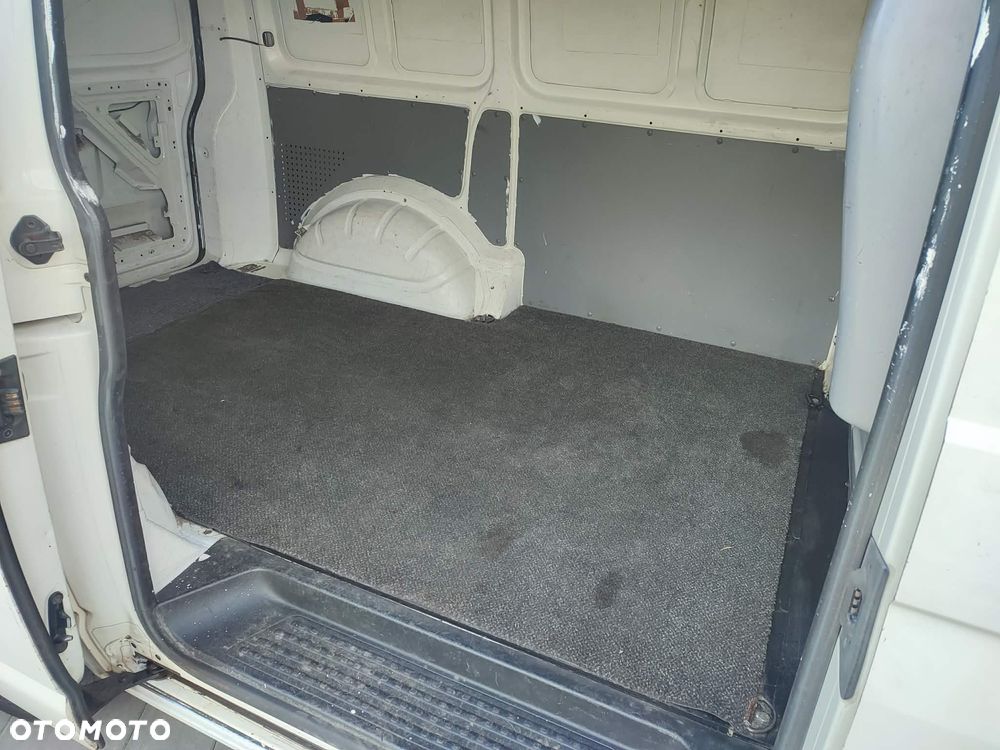 Volkswagen Transporter - 18