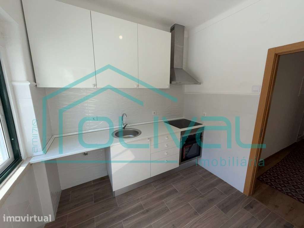 Apartamento T2 Renovado Centro de Alverca do Ribatejo - Grande imagem: 4/21
