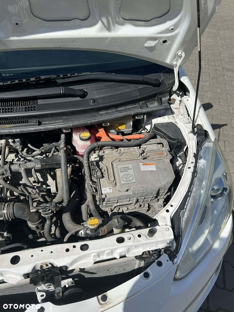 Toyota Prius - 5